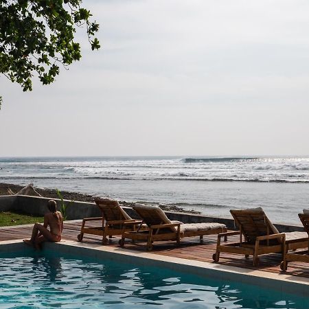 The Ujung Bocur Bungalows Krui ภายนอก รูปภาพ
